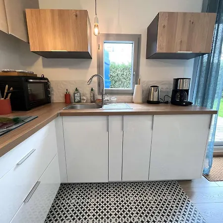T2 Renove En 2023 Avec Jardin De 140m², A 900m De La - - Fr-1-481-137